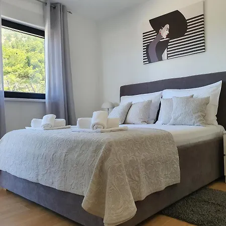 Apartament La *